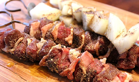 Elk sirloin skewers with onions