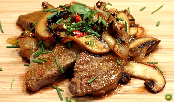 Spicy Thai Chutney Antelope with Mushroom Spicy Thai Chutney Antelope with Mushrooms